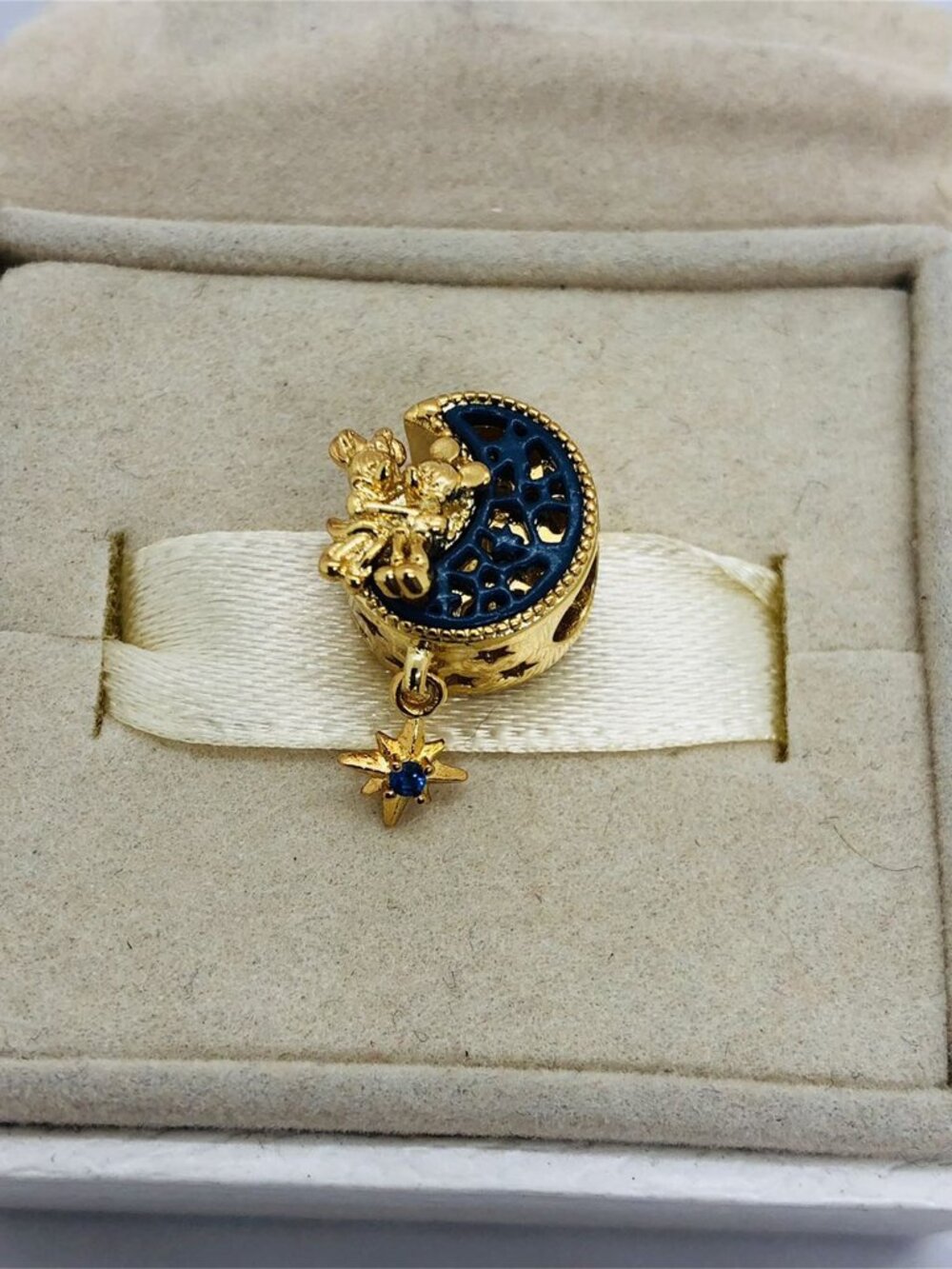 ✨🔥Pandora Disney Mickey Mouse & Minnie Mouse Crescent Moon Charm